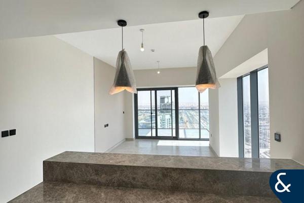 Brand New | Golf Course View | 12 Cheques